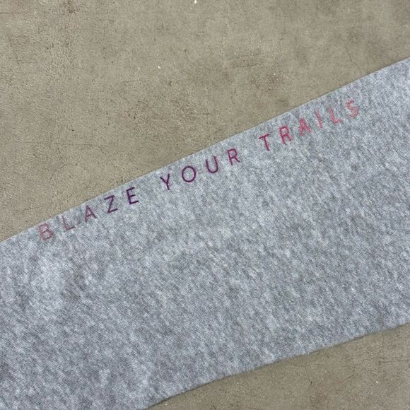 VÖLKL W'S CROP HOODIE Womens Size XL NWT Gray Lightweight Pullover Sweatshirt - Picture 9 of 11